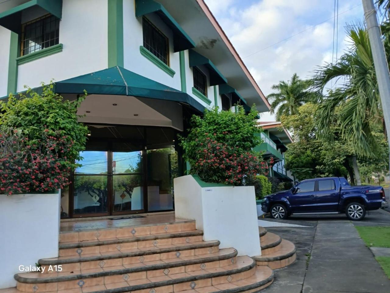 Hotel Brandts Los Robles De San Juan Managua Kültér fotó